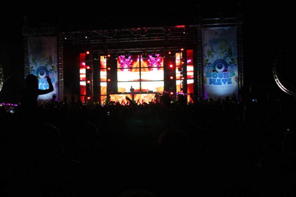 Calvin Harris Live @ Soundwave 2013