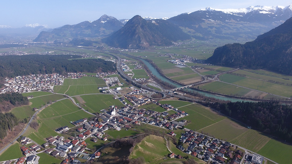Wiesing in Tirol - mit Blick ins Zillertal - zu Hause von SkippyTirol