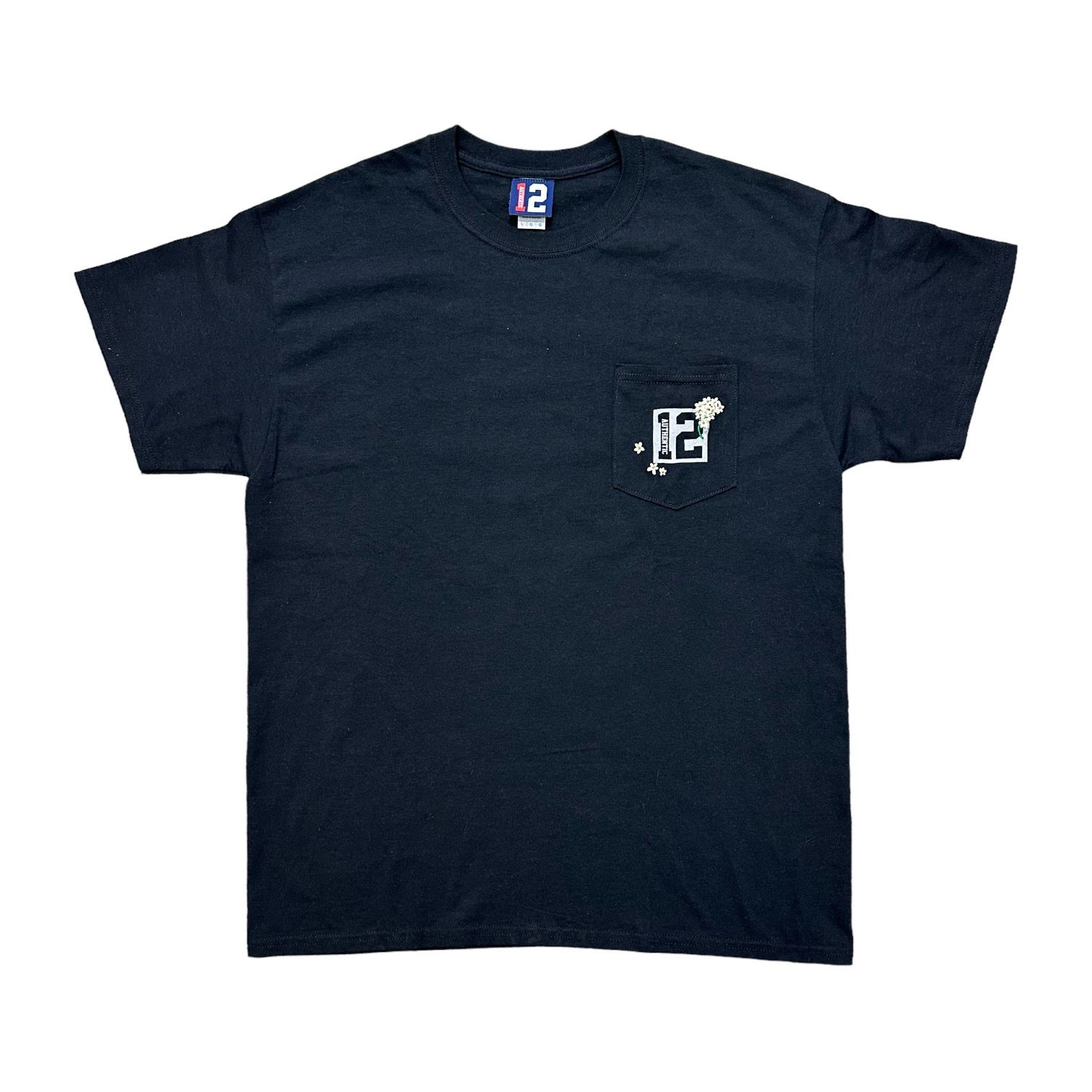 12Re:AUTHENTIC / Flower Embroidered Pocket T-Shirt