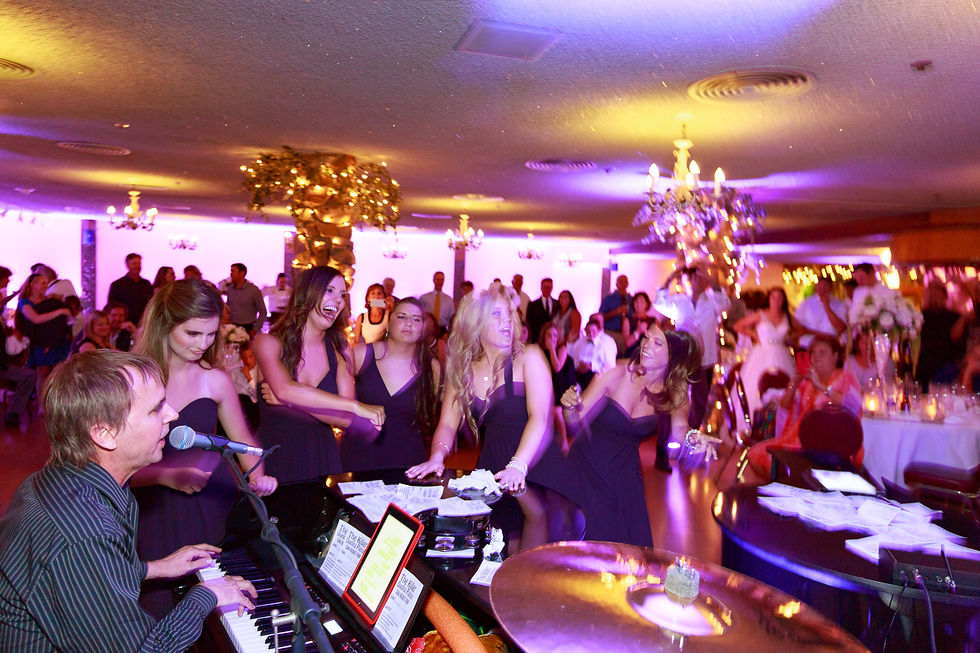 The Killer Dueling Pianos Weddings