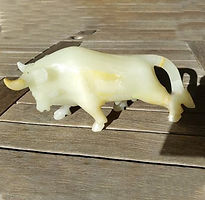 Onyx & Marble Bull
