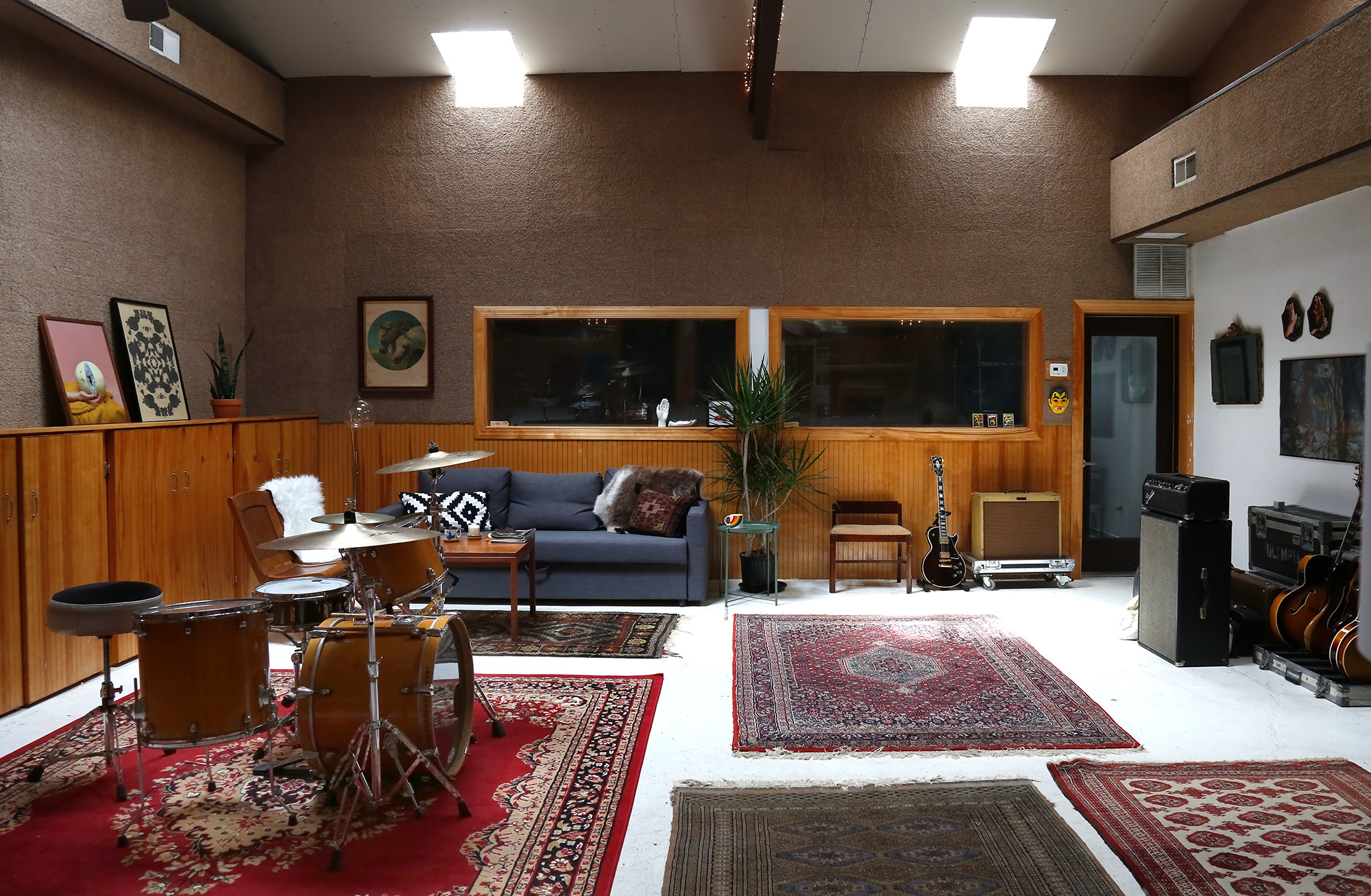 Real studio photo for Ivakota