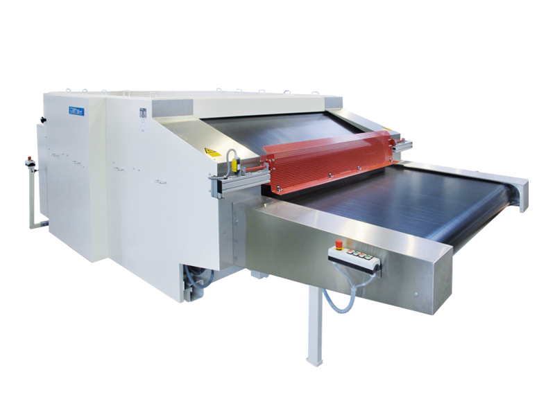 Picture of a flatbed laminating calender used for thermal fixation