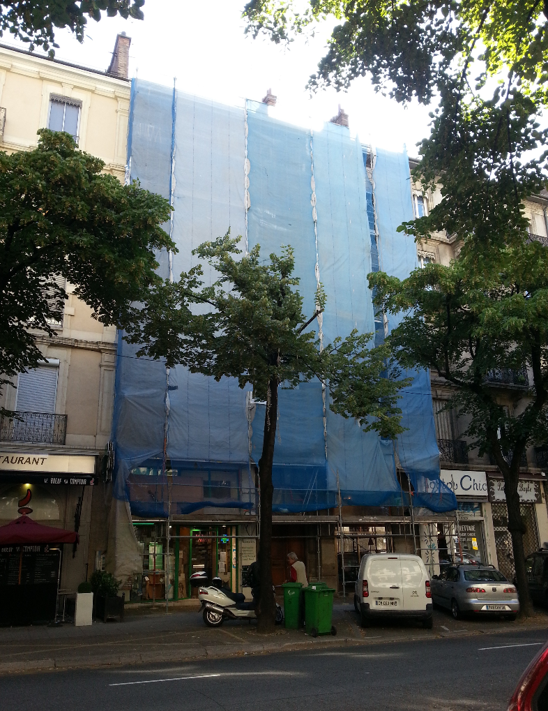 Façade à Grenoble (38)