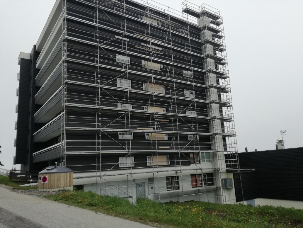 RAE_LIFT_Location_Echafaudage_-_Monte_matériaux_Ascenseurs_de_chantier