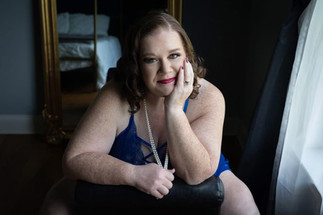 Boudoir plus-sized with pearls