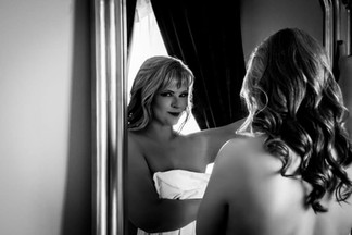 Boudoir reflection mirror