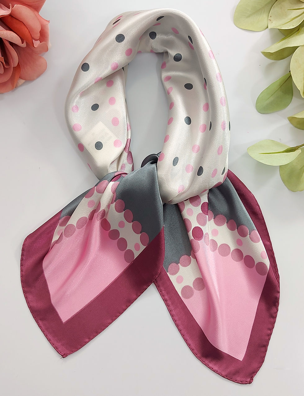 LENÇO pequeno 60x60 poá rosa cinza