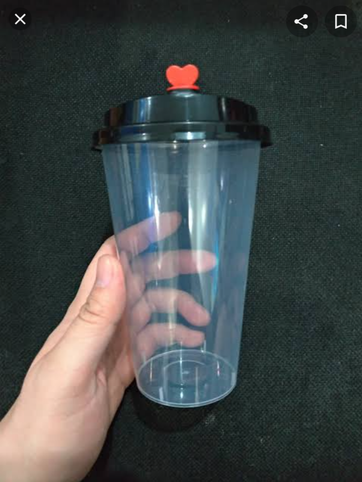 Hard cup with heart lid