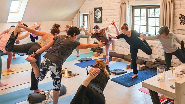 Návrat k sobě
Síla & Jemnost
JÓGOVÝ VÍKEND
PRO ŽENY