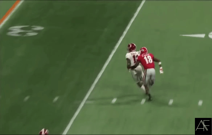 Henry_Ruggs_III_Contested_catch1.gif