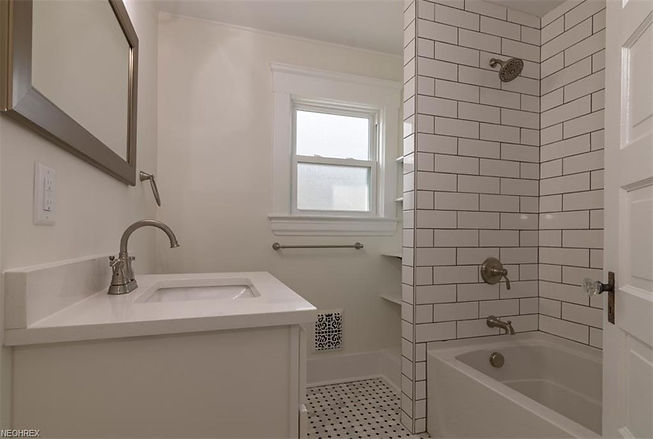 Bath subway tile 1.jpg