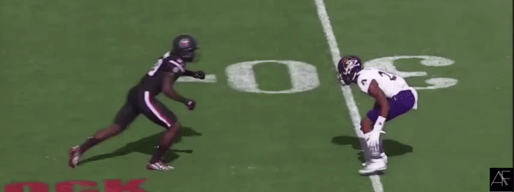Bryan_Edwards_Mid4.gif