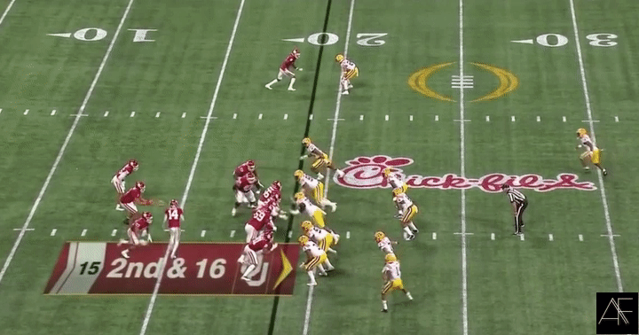 CeeDee_Lamb_Blocker2.gif