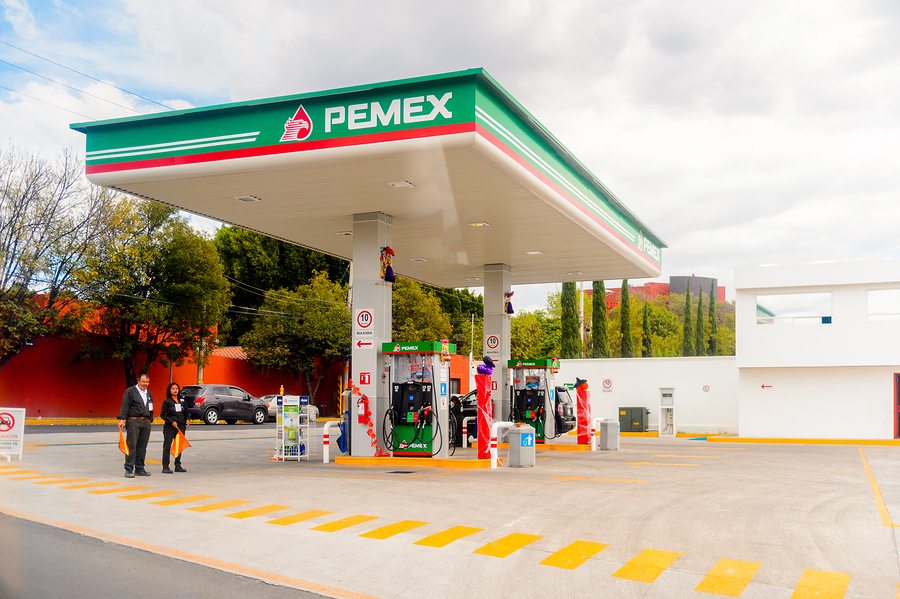 México enfrenta gasolina más cara del mundo pese a subsidios de Pemex