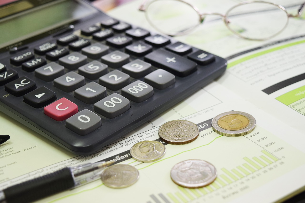 Indicadores económicos semanales destacan balanza comercial y actividad industrial