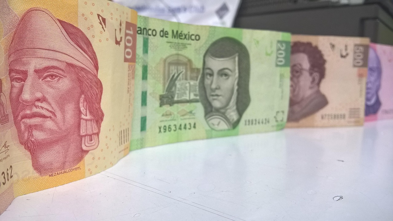 Mercados latinoamericanos al alza mientras se espera la decisión de tasas en México; foco en tipo de cambio y inflación