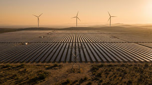 Sheinbaum proyecta 38% de generación renovable y suma 32 mil MW al sexenio