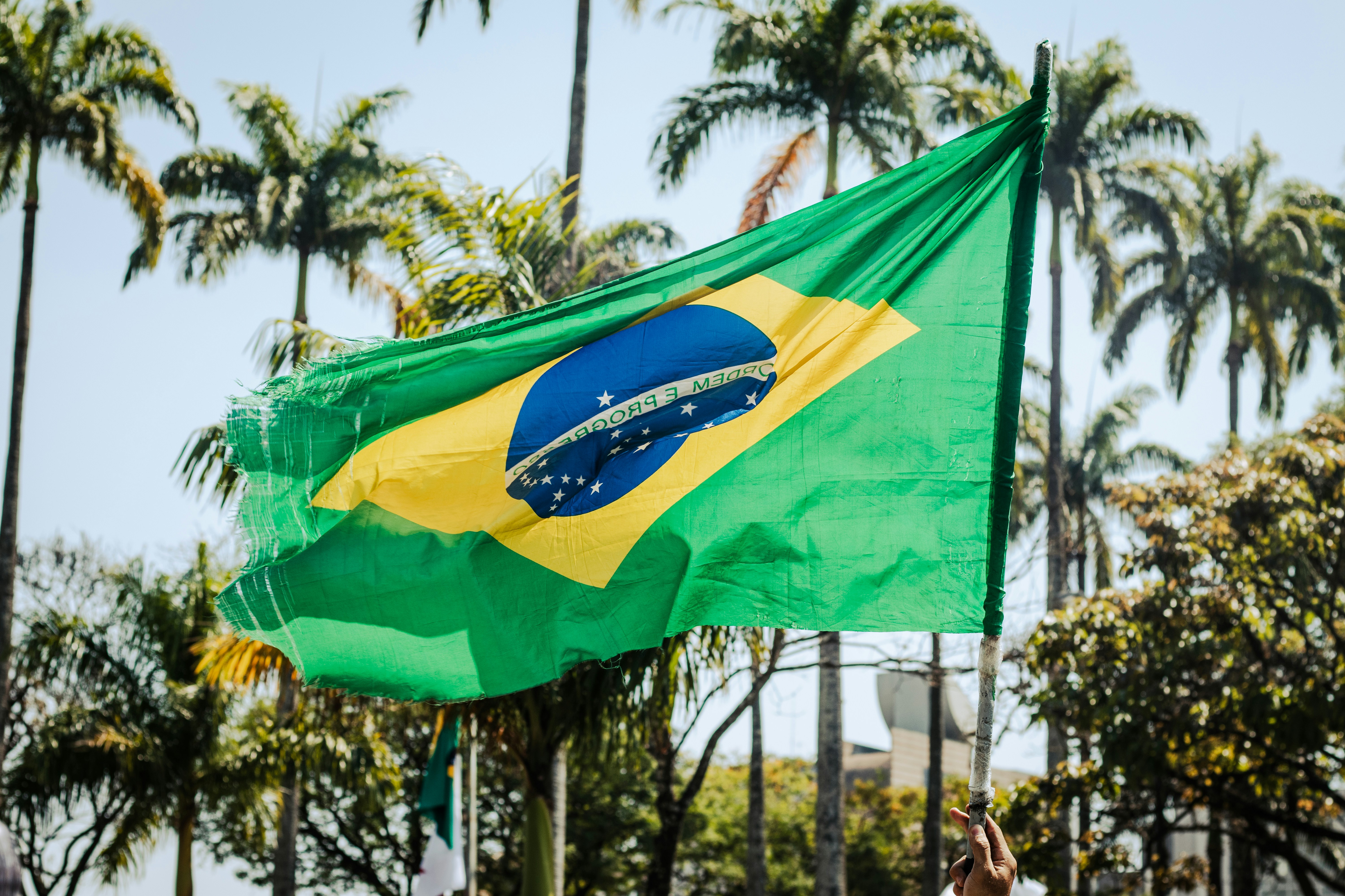 Trump impone aranceles del 50% a productos de Brasil, afectando el comercio regional