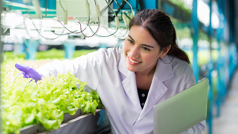 México promueve inclusión de mujeres en STEM con nuevas políticas