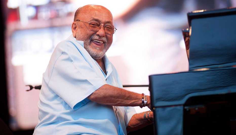 Fallece Eddie Palmieri, ícono de la música latina en EE.UU.