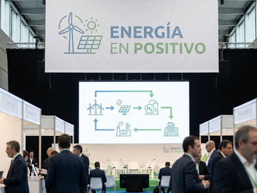 España avanza en transición energética con foro que prioriza soluciones prácticas