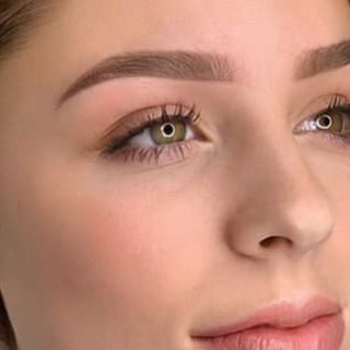 Ombrebrows für die konturierten Augenbrauen