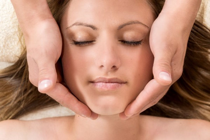 lymphdrainage-beine-gesicht-selbst-machen.jpeg
