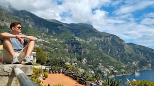 Hugo breddar sitt hantverkskunnande i Italien