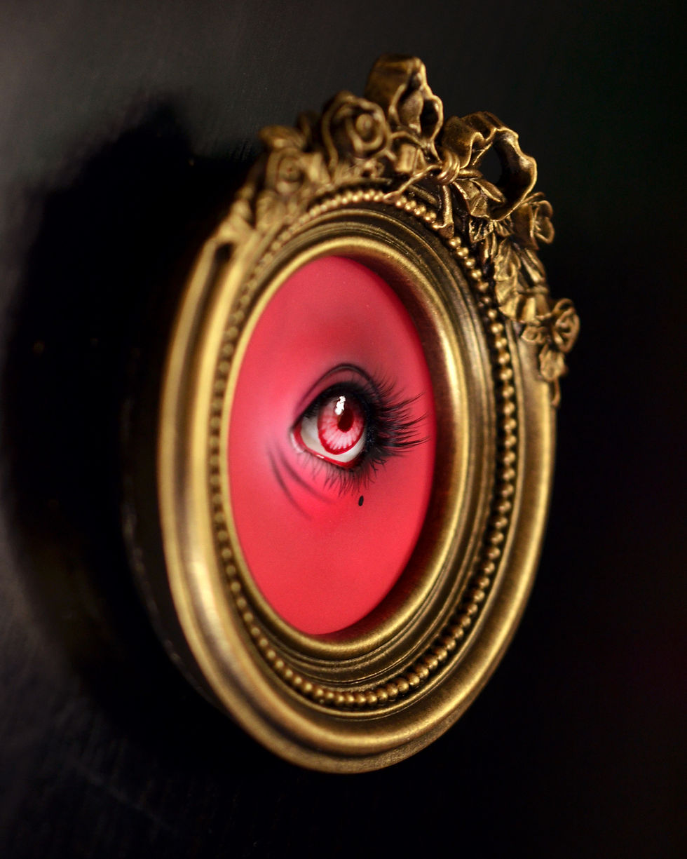 Thumbnail: Ornate Red Gaze