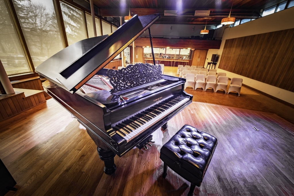 Piano.jpeg