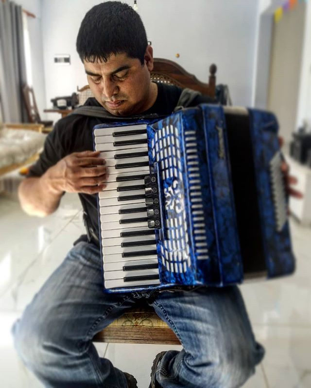 Bienvenido Miguel a las Clases de Acorde