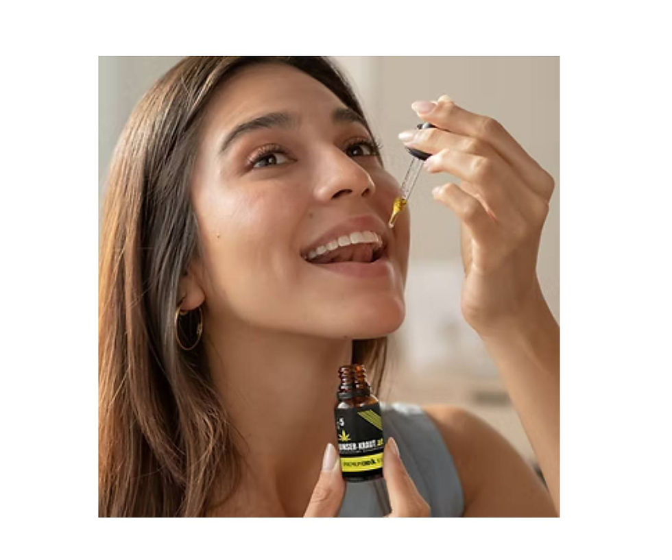 Miniaturbild: Frau nimmt Unser Kraut CBD Öl 5% Vollspektrum mit Pipette ein – natürliche Unterstützung für Entspannung und Wohlbefinden