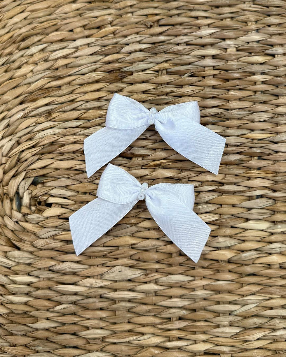handmade white bow hair clip with pearl beads