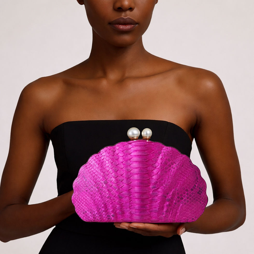 Thumbnail: Annie®️ Seashell Minaudière Hot Pink