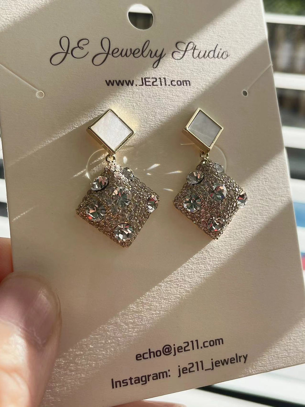 Thumbnail: 14K gold Plated Luxe crystal shine stud earrrings