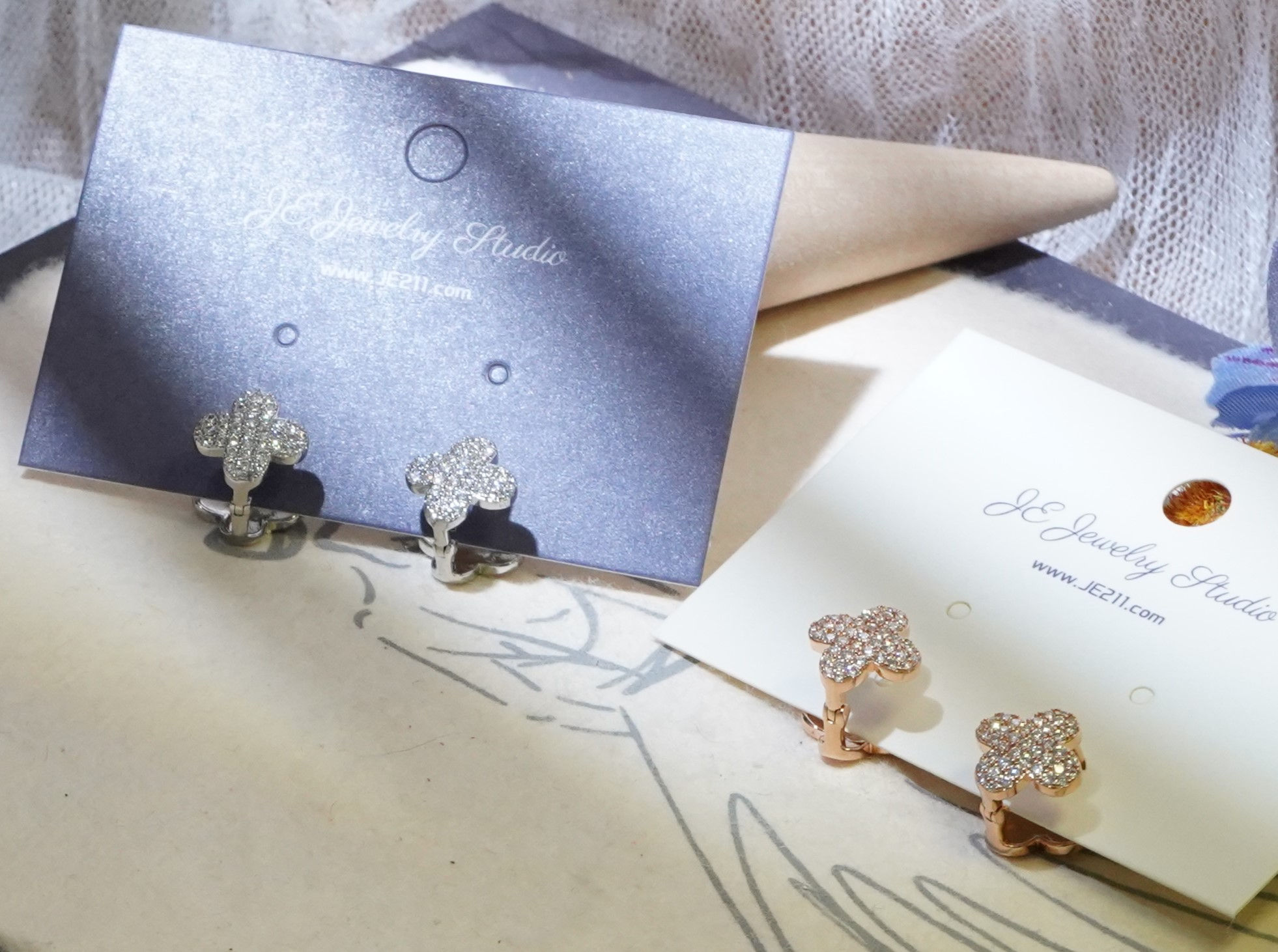 Clasical hoop earring