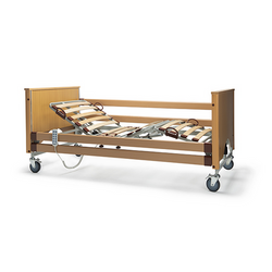 Letto elettrico opedaliero in legno in affito a Catania