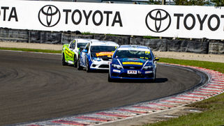 Kroef wins, Collinson 2nd while Sparrow flies into 3rd at Manfeild.