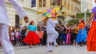 El papel de la danza y la música en la construcción de identidades nacionales