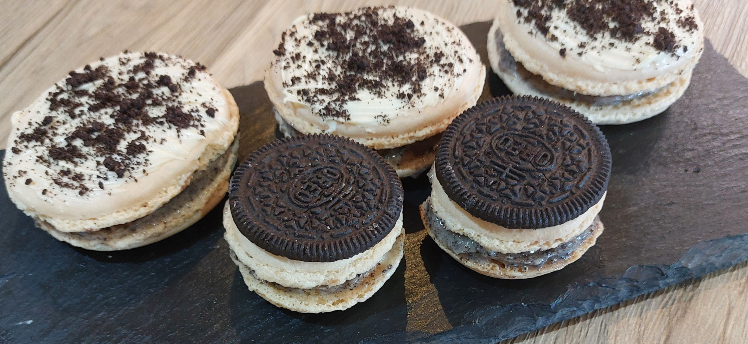 Cookies & Cream Macarons