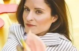 Destination Eurovision 2019 Bonsoir Paris Albums et chansons en streaming et téléchargement mp3. destination eurovision 2019 bonsoir paris