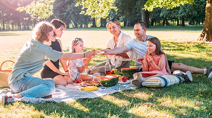 shutterstock_2473072891 comunità.jpg