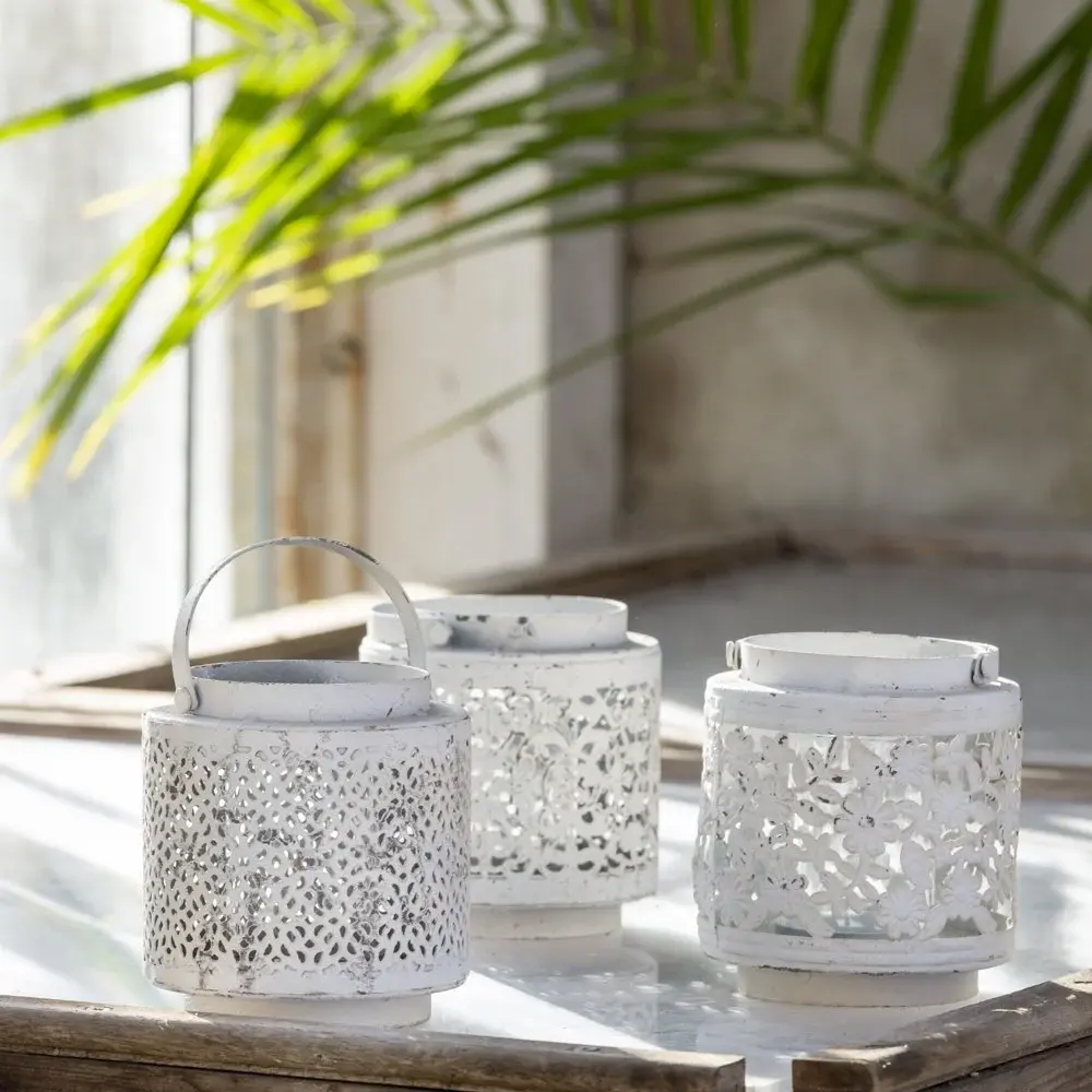 Ivory Lantern (3 assorted designs)