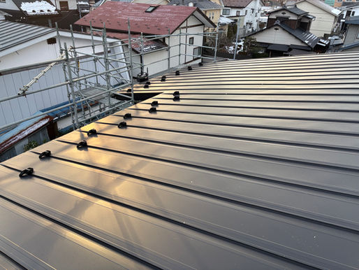 冬季施工OK！盛岡市のトタン屋根の葺き替え事例とポイント解説　
