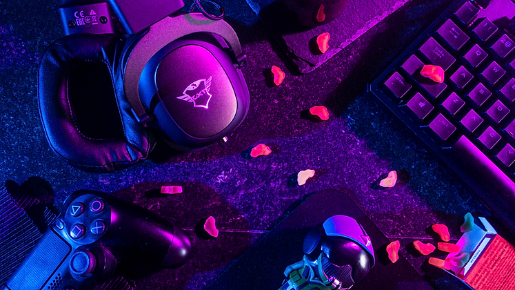 Purple Neon Modern Gaming Channel (1).png