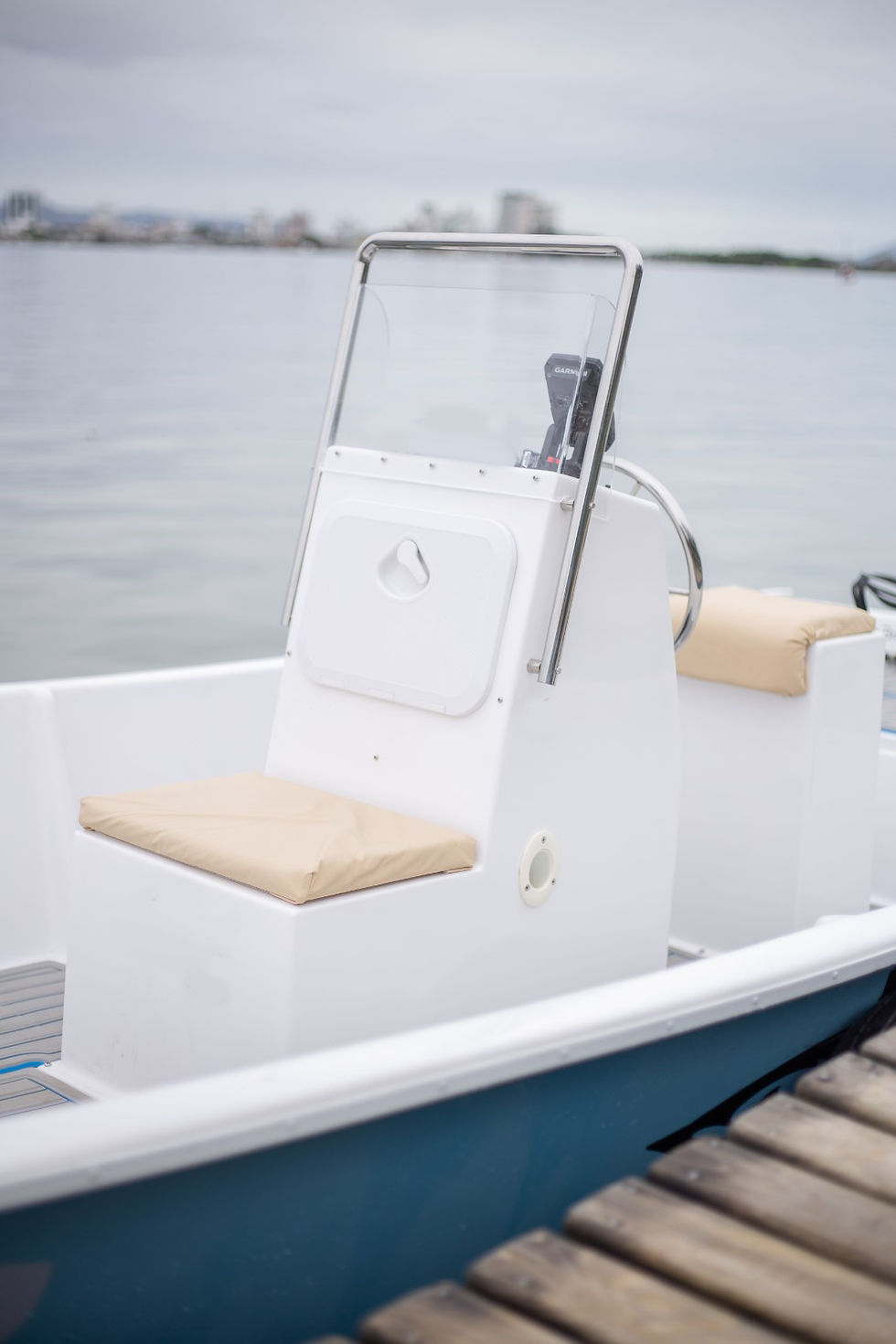 Miniatura: Casco Prince 480 + Console Central