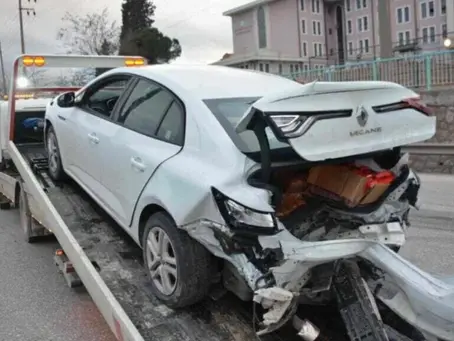 Gaziantep’te otomobil şarampole yuvarlandı: 3’ü ağır 5 yaralı