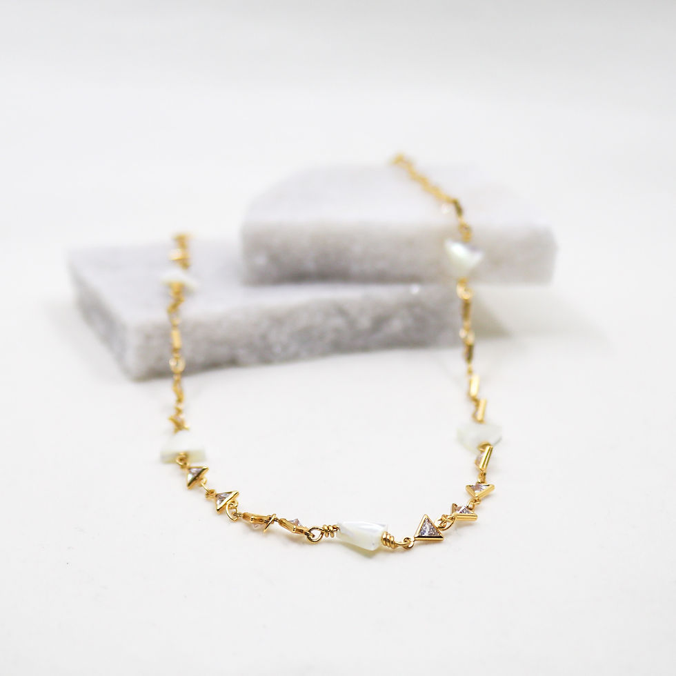 Thumbnail: Sturgeon Pearl Necklace
