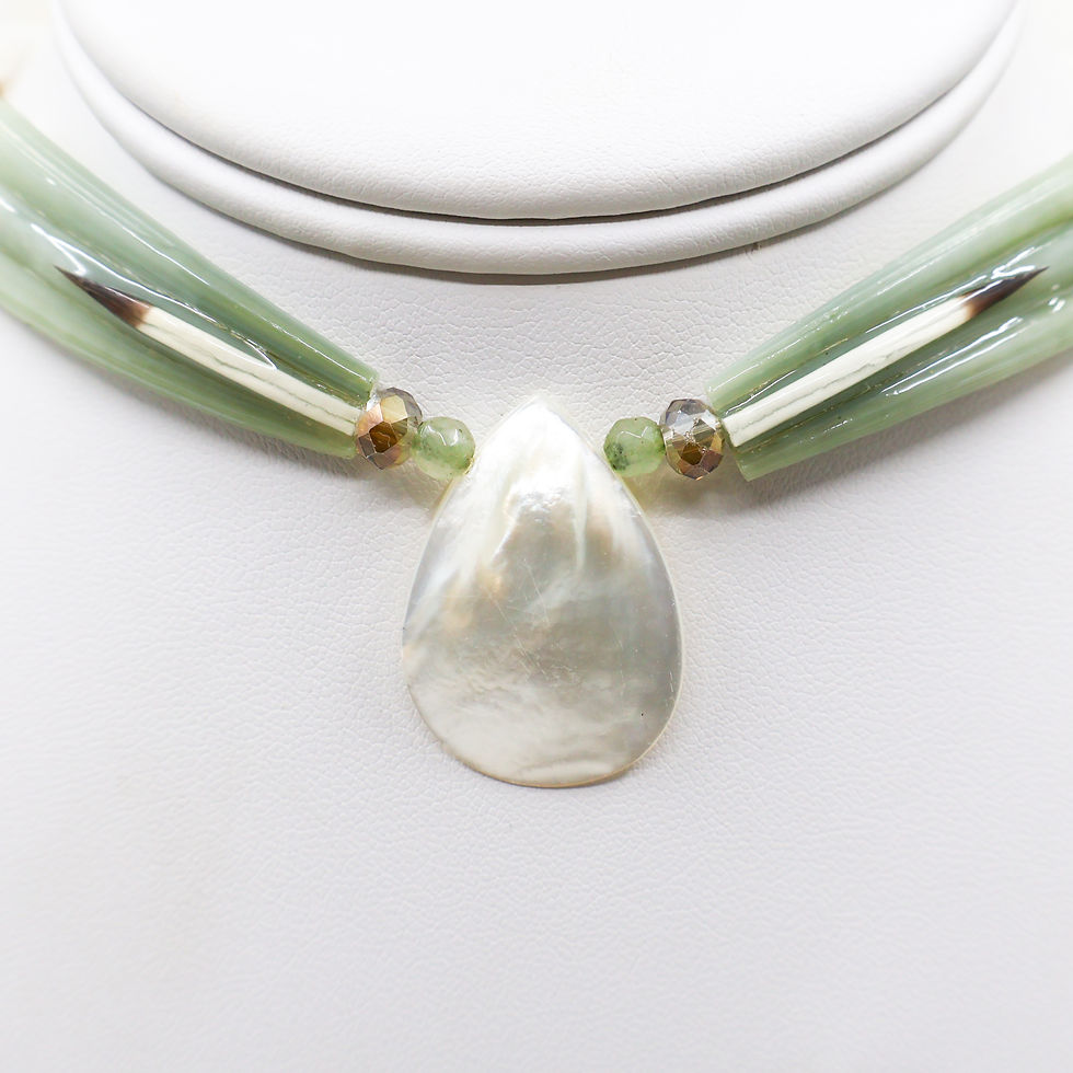 Thumbnail: Green MOP Tear Drop Choker